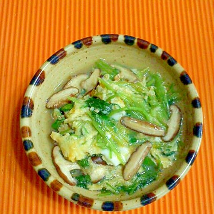 三つ葉と椎茸の卵とじ レシピ 作り方 By テツオ63 楽天レシピ 三つ葉と椎茸の卵とじ レシピ 作り方 By テツオ63 楽天レシピ